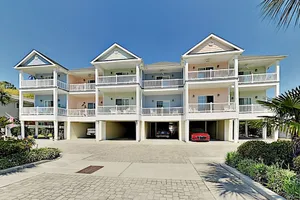 Image of Sun-soaked Beach Townhome W/ Sparkling Pool 4 Bedroom Townhouse