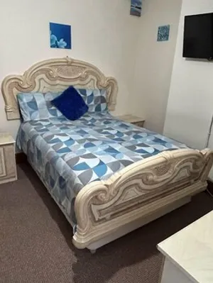 Image of Busybee - Guest House- Self service