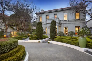 Image of Waratah 41 Acland - A Mansion Experience