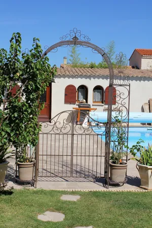 Image of Villa d'une chambre avec piscine privee jardin clos et wifi a Canohes