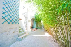 Image of Les chemins de la Cité Chambre ou appartement