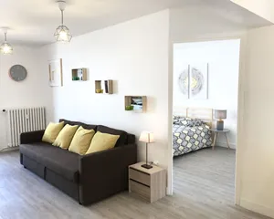 Image of Climatisé Gare StCHARLES 4 chambres Grand Balcon / experience-immo