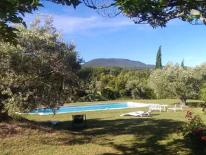 Image of Maison de charme en campagne à Cucuron avec piscine privée