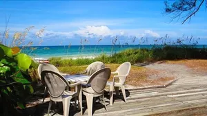 Image of S-Fins To The Left Villa