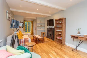 Image of Beautiful Hideout in Center of Edinburgh - Business - Holidays