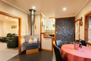 Image of Artisan Spa Views 5 bedrooms 4 bathrooms