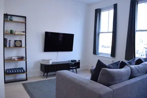 Image of Spacious Apartment in Clapham