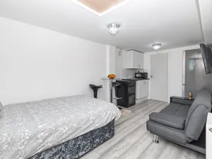 Image of Simplistic Apartment in Croydon Near Wandle Park