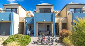 Image of Front 9 then Dine - 3\/61 St Andrews Boulevard