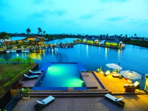 Image of Aquatic Island by Poppys, Cochin