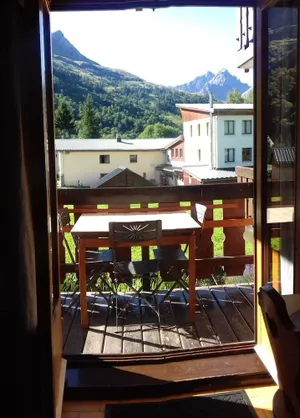 Image of Appartement 2 pièces pour 4 pers, exposé sud, proche télésiège et commodités, balcon, parking - FR-1-263-139