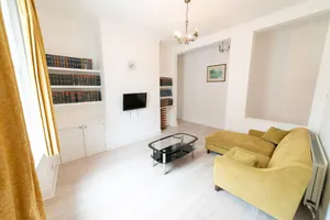 Image of Luxurious Apartment in SW17