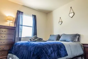 Image of Cozy Oakland 2 Bedroom w/ Backyard
