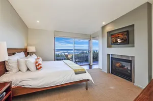 Image of Hearns Beachside Villa 8