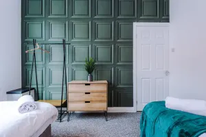 Image of Cozy two Bedroom House Near Mediacity UK