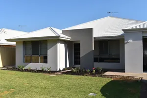 Image of Beachwood House-Broadwater