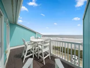 Image of Captain's Quarter 2 Bedroom Condo by Redawning