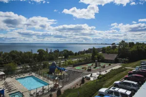 Image of Edgewater Resort & Waterpark