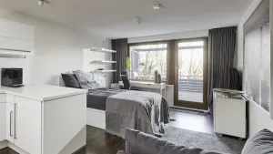 Image of criston apartments - central living P