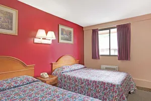 Image of Knights Inn Pine Brook