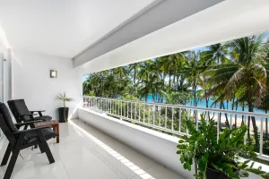 Image of Belle Escapes - Absolute Beachfront Apartment Alamanda Resort “28”