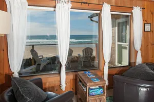 Image of On The Beach 3 Br cottage by RedAwning
