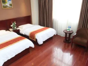 Image of Greentree Inn (Xi'an Big Wild Goose Pagoda, Shaanxi History Museum, Xiaozhai Metro Station)