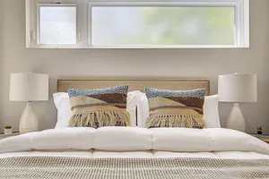 Image of Stunning Guesthouse - Walk Everywhere! Sleeps 6!