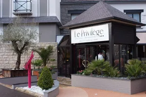 Image of Le Privilège