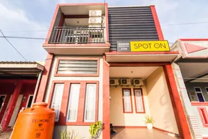 Image of SPOT ON 2755 Zainab Homestay Syariah