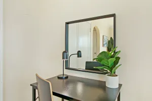 Image of Complete & Polshed 1-Bedroom Chicago Apt - Elm D2