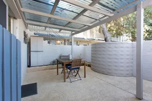 Image of Hensman 10