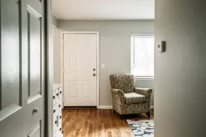 Image of The "Cozy Tennyson" Near Auburn Hills/Waterford