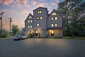 Image of Simple And Cozy Apartment Just Mins To Loon Mountain And Waterville Valley 1 Bedroom Condo by Redawning