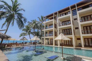 Image of Sapphire Seas Beachfront Hotel