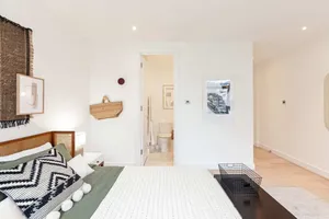 Image of Designer 2 Bedroom Apartment in Holborn