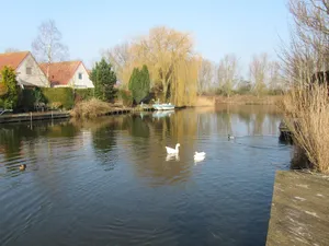 Image of Detached Bungalow With Dishwasher, at the Water