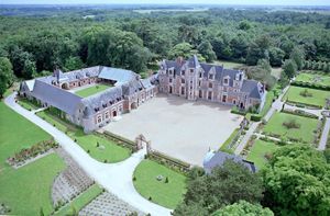 Image of Manoir charmant à Vernou-sur-Brenne avec piscine privée