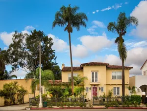 Image of Cinema Suites Bed & Breakfast
