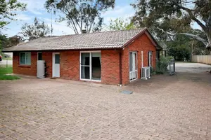 Image of Sponars Onshore - 2BR Apartment l Pet-Friendly l WiFi l Air-Con l Fenced Backyard