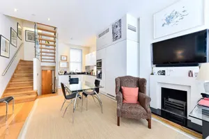 Image of Elegant 3 bed apt With Rooftop Terrace in Pimlico