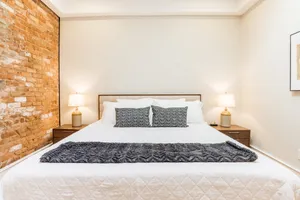 Image of Red Door Apartment ~ 3-king Beds ~ Center Of D-twn