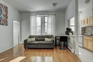 Image of Modern Apartment minutes to NYC