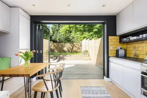 Image of 2 bed house close to Town Centre