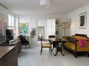 Image of apartment historical building 1374-1