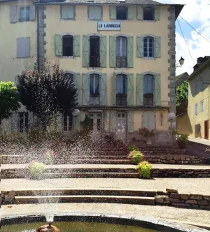 Image of Au détour Du Larrech