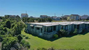 Image of 8 1/2 Marina Unit 1