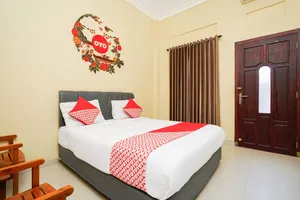Image of Hotel O Surabaya near Pelangi Park formerly D'best Kutisari