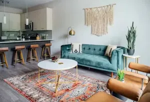 Image of Absolutely Beautiful and Artsy 2BR Apartment in Oakbrook OAK18