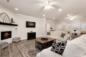 Image of Modern Farmhouse - 2 Minute Bike to Slaughter Pen Trailhead - DTWN Bentonville